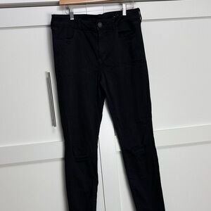 American Eagle Next Level Stretch Jegging -ripped knees